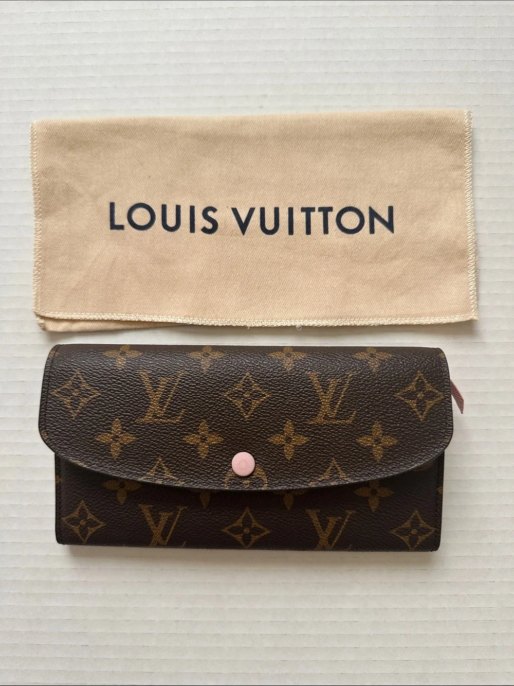 Like New Authentic Louis Vuitton Brown and Pink  Coated Canvas Monogram Wallet